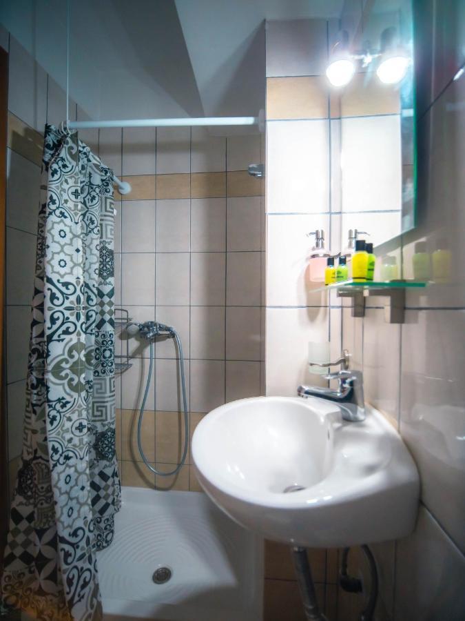 Menta Retro - Central Spot Apartments Volos Bagian luar foto