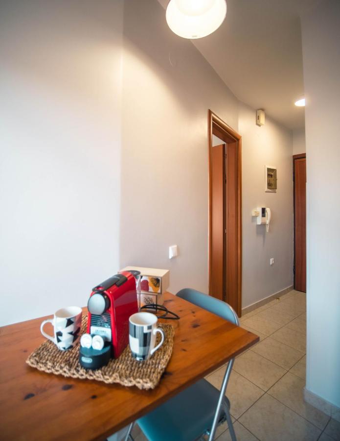 Menta Retro - Central Spot Apartments Volos Bagian luar foto