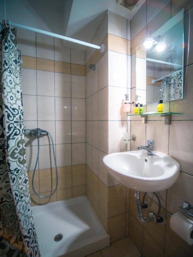 Menta Retro - Central Spot Apartments Volos Bagian luar foto